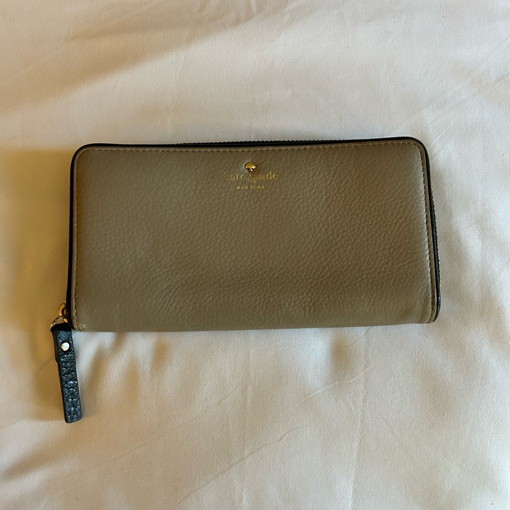 Kate Spade Full Zip Wallet